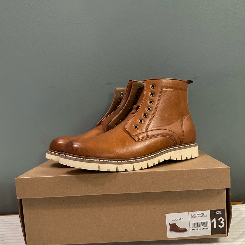 STEVE MADDEN/ men’s cognac style boots